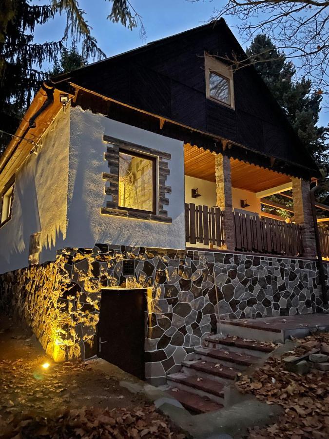 Cityside Cottage エゲル エクステリア 写真