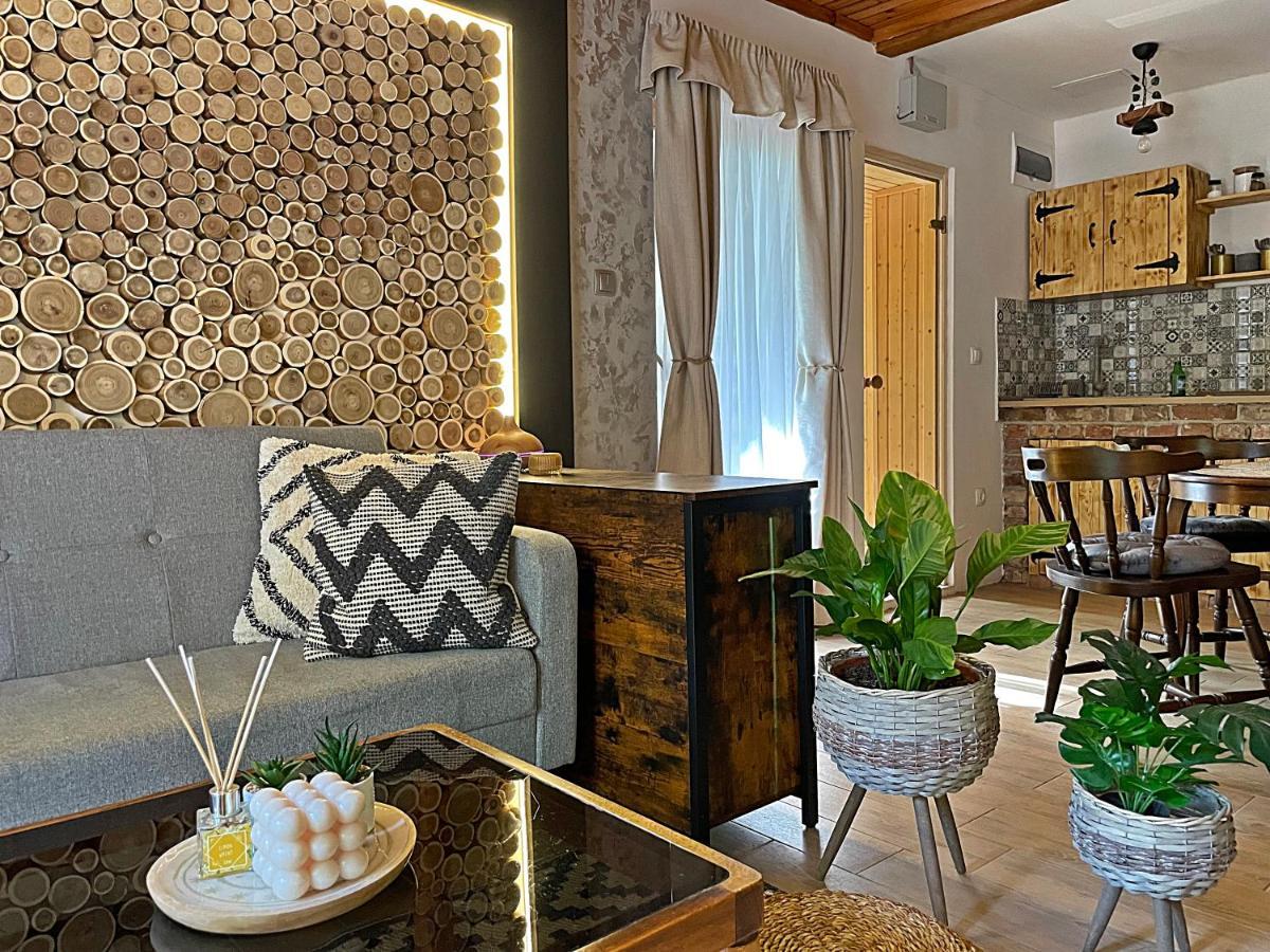 Cityside Cottage エゲル エクステリア 写真