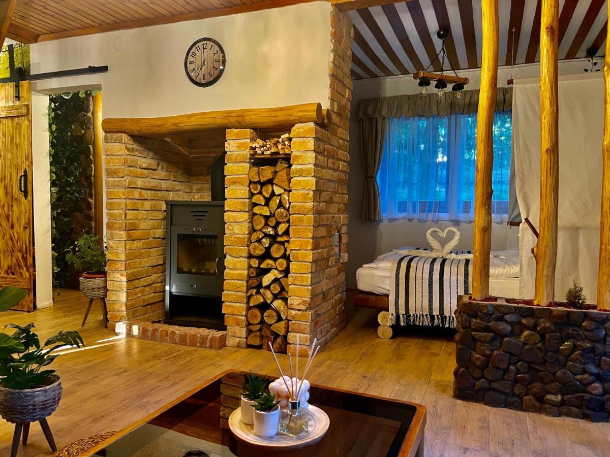 Cityside Cottage エゲル エクステリア 写真